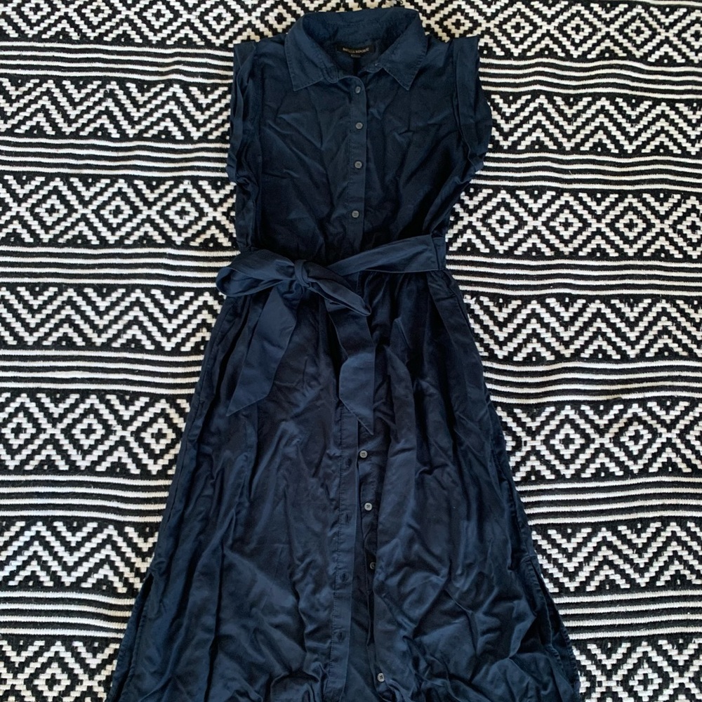 BANANA REPUBLIC navy button-down dress